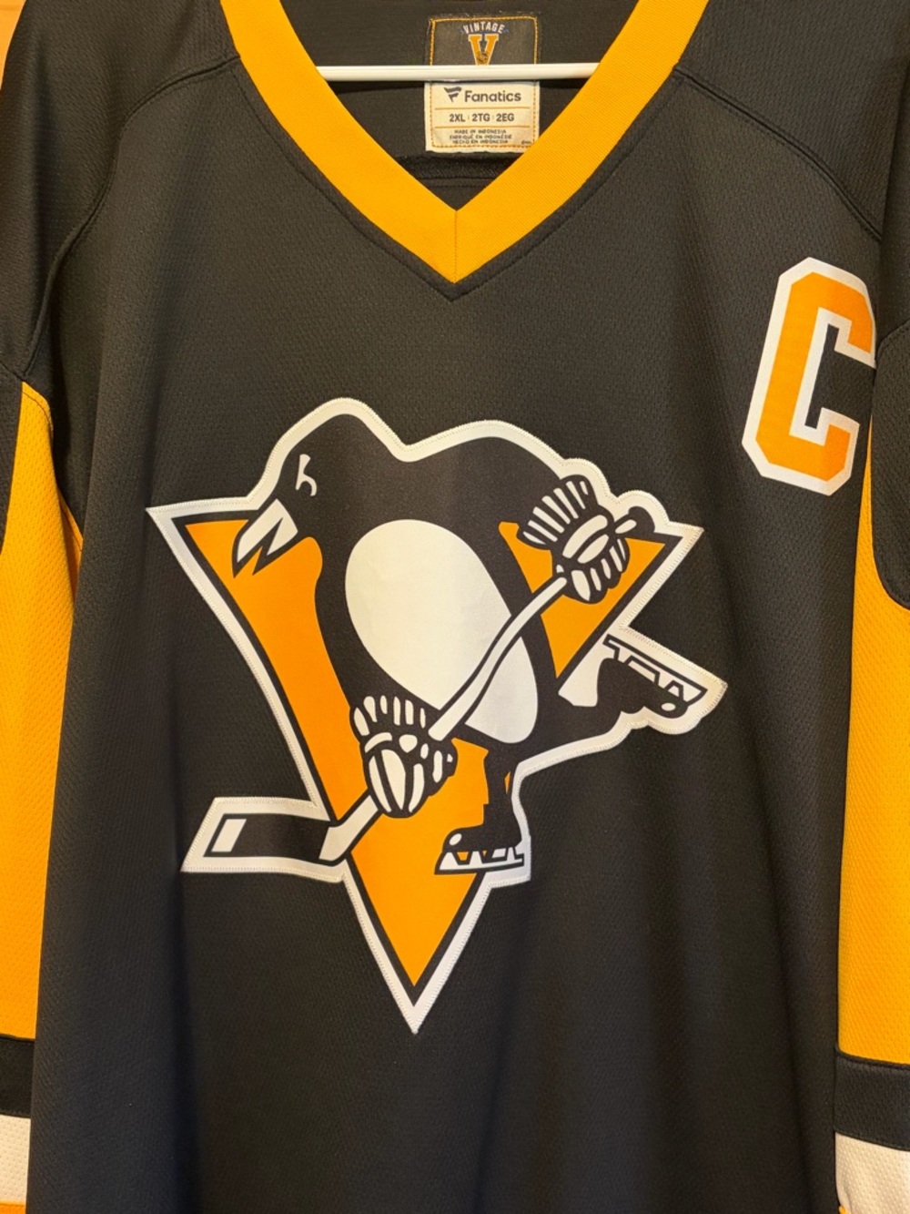 Pittsburgh Penguins Lemieux #66 Black & Gold Hockey Jersey - Picture 3 of 5
